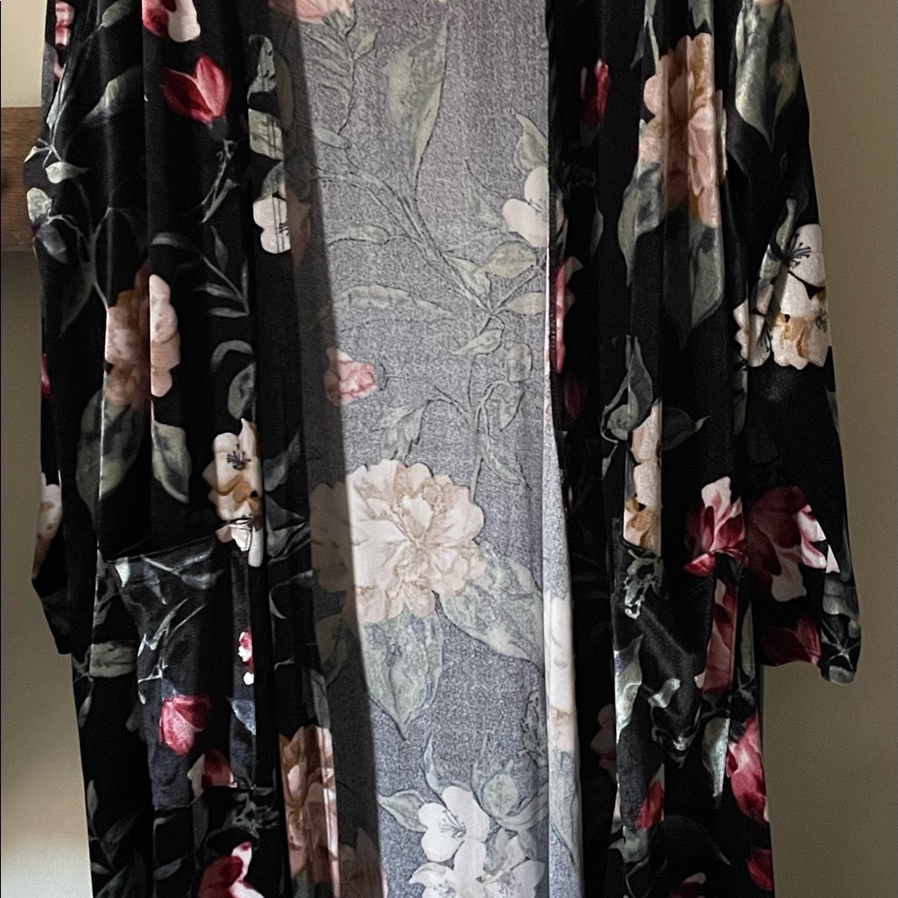 EUC LuLaRoe Sarah Cardigan